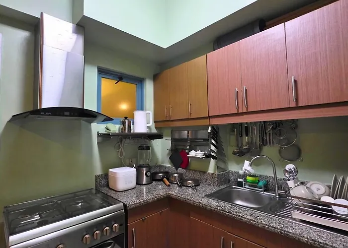 Of Poli - 1br With Free Netflix & Wifi * Manila